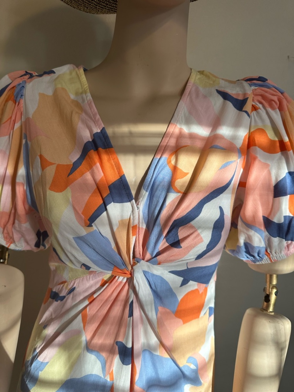 White Closet Elements Abstract Floral Midi Dress XS Twist Front Puff Sleeve - Picture 2 of 13